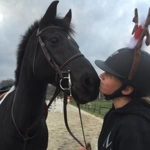 Meet your Posher, Olivia